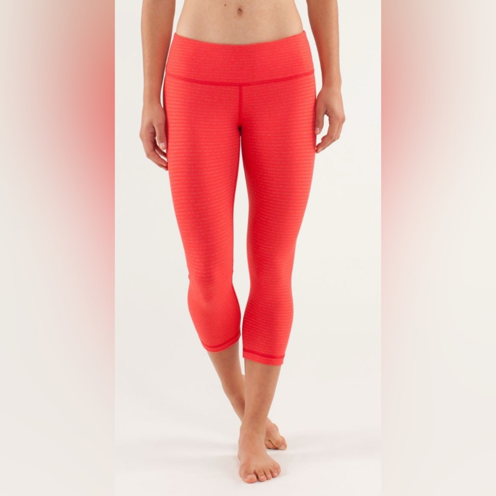 lululemon athletica Coral Red Textured Cropped Leggings